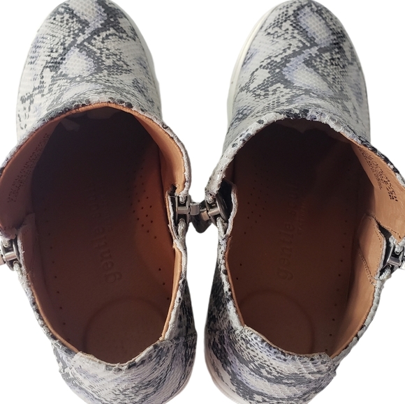 Kenneth Cole Gentle Souls Leather Snake Print Hi Top Fashion Sneakers Size 7.5M - Picture 7 of 9